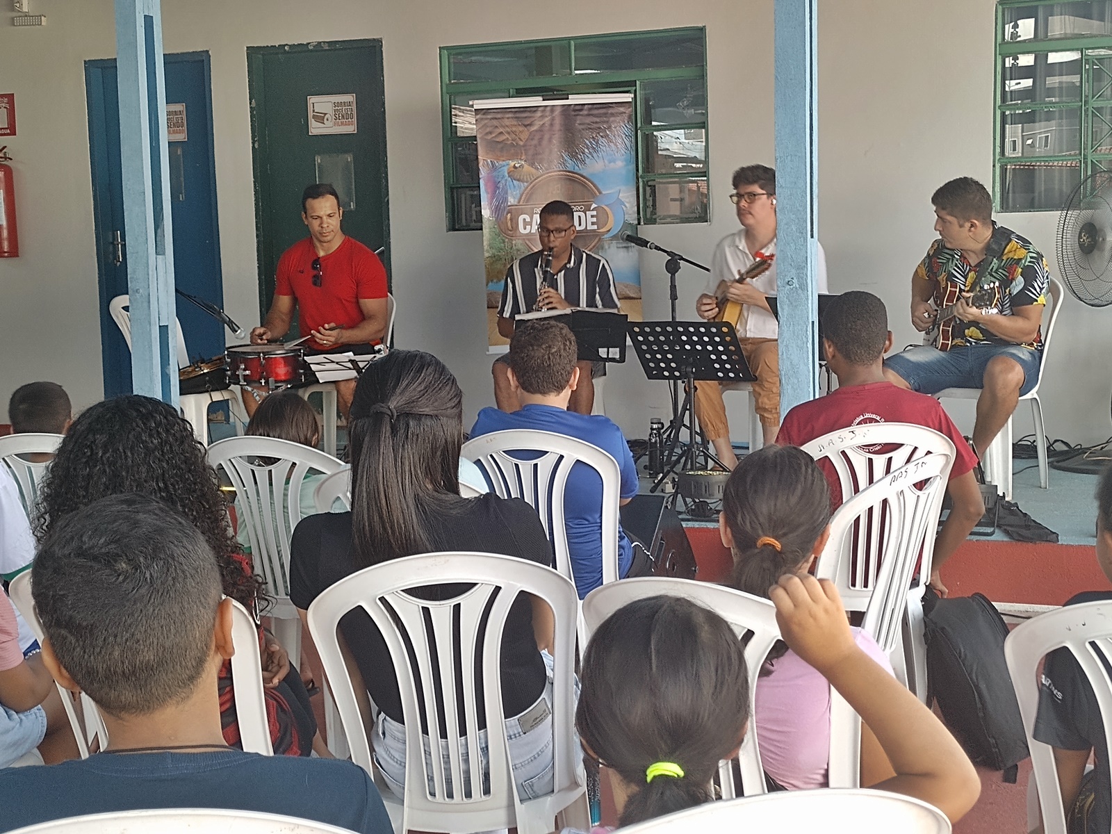 No momento, você está visualizando Ponto de Cultura Arte-Fato recebe a apresentação “Roda de Choro CANINDÉ”