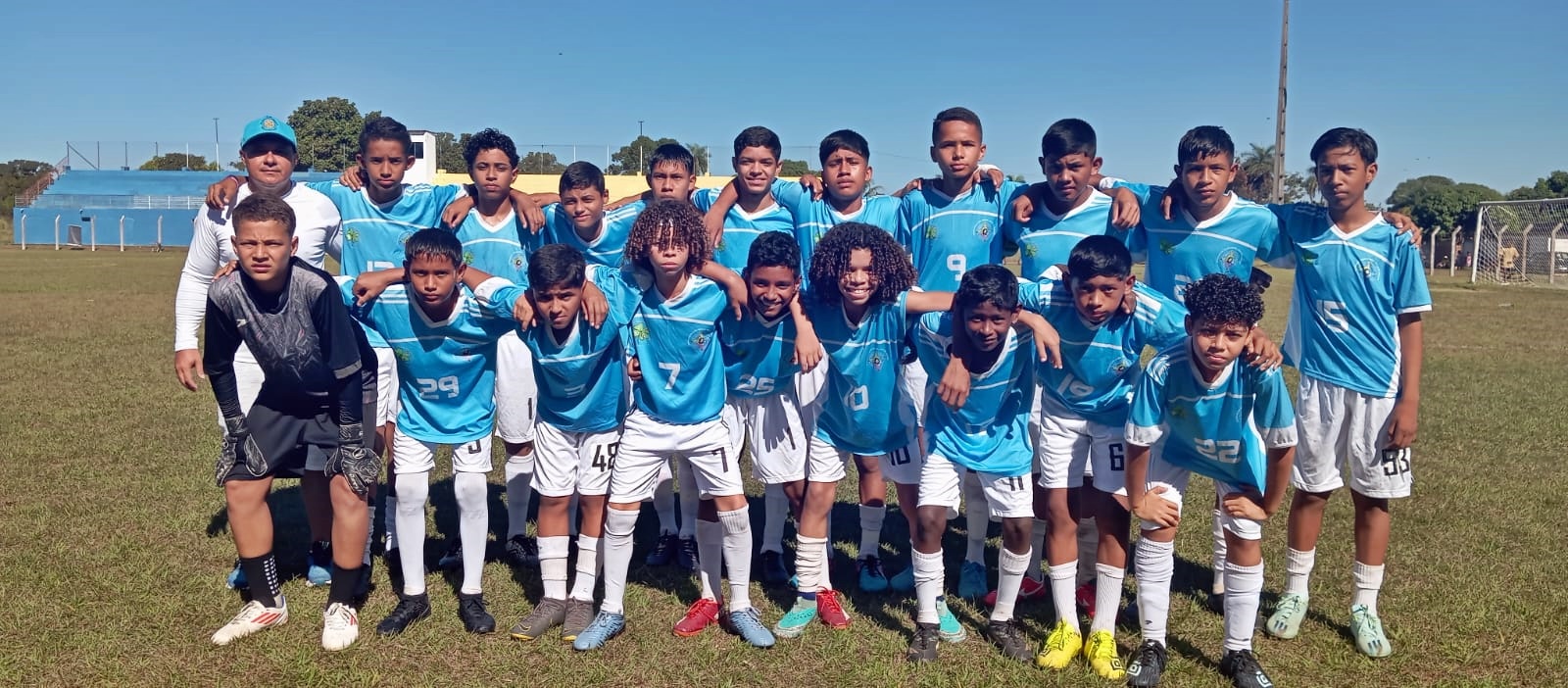 No momento, você está visualizando Com Protagonismo Juvenil, Escolinha Dom João Brilha em Campeonato Regional em Miracema