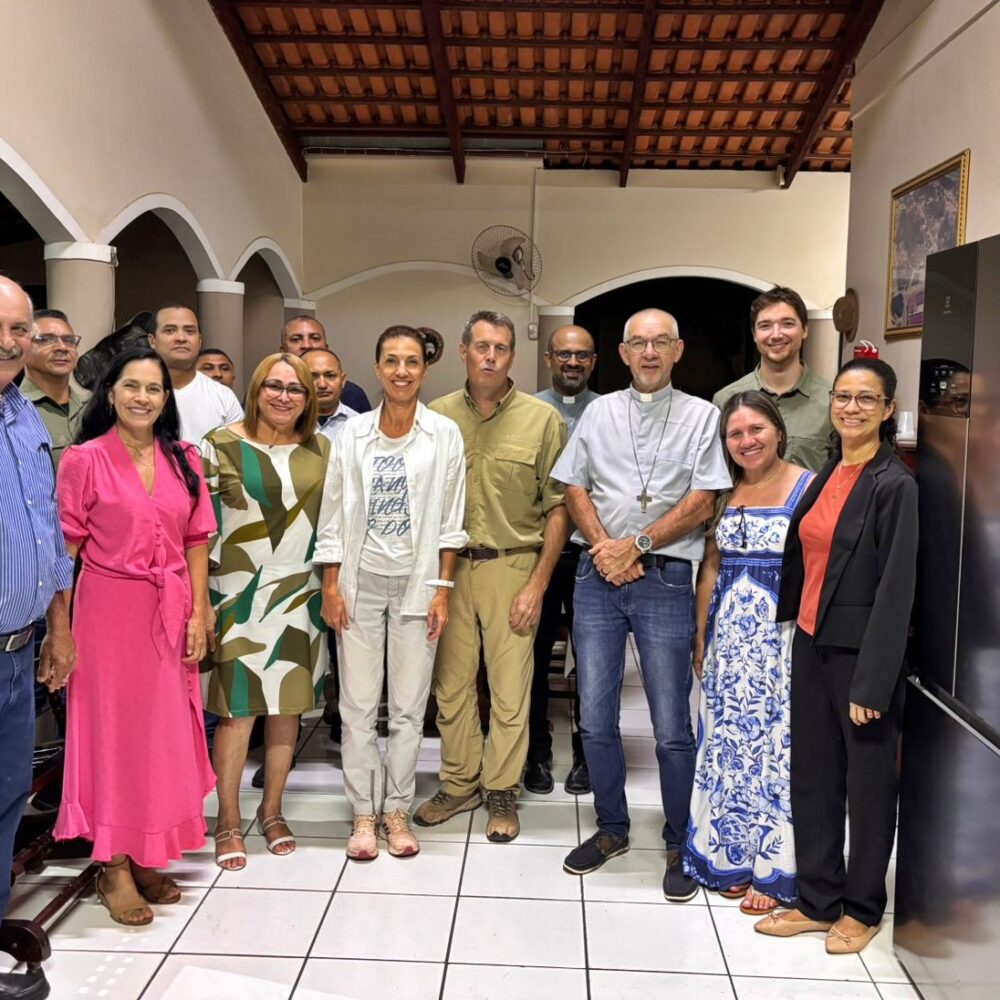 Embaixador da Suíça visita projeto social em Miracema do Tocantins