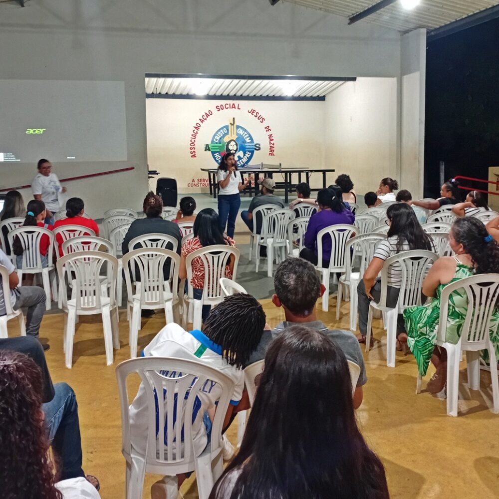 Escola João Paulo II promove reunião de pais para alinhar ações do segundo semestre