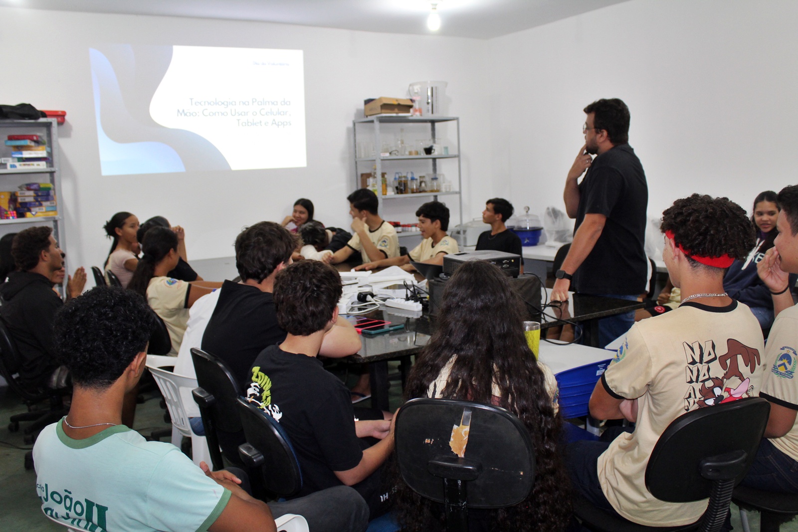 No momento, você está visualizando Workshop discute uso consciente da Inteligência Artificial