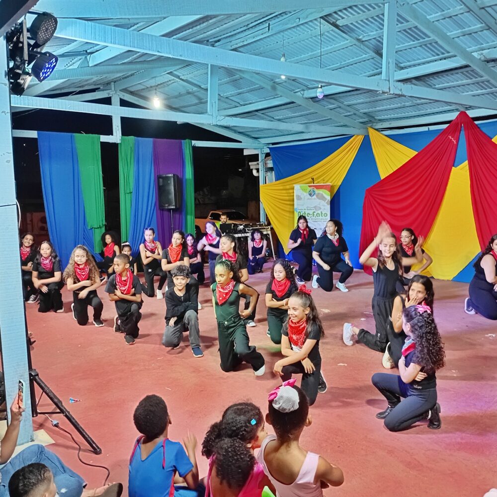 Noite Cultural encanta o público no Ponto de Cultura Arte-Fato