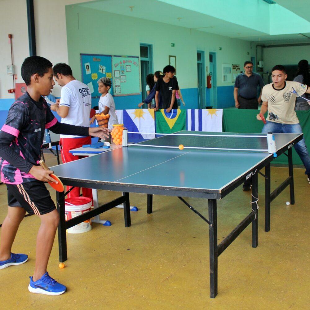 Torneio de pingue-pongue movimenta Escola João Paulo II e incentiva protagonismo juvenil