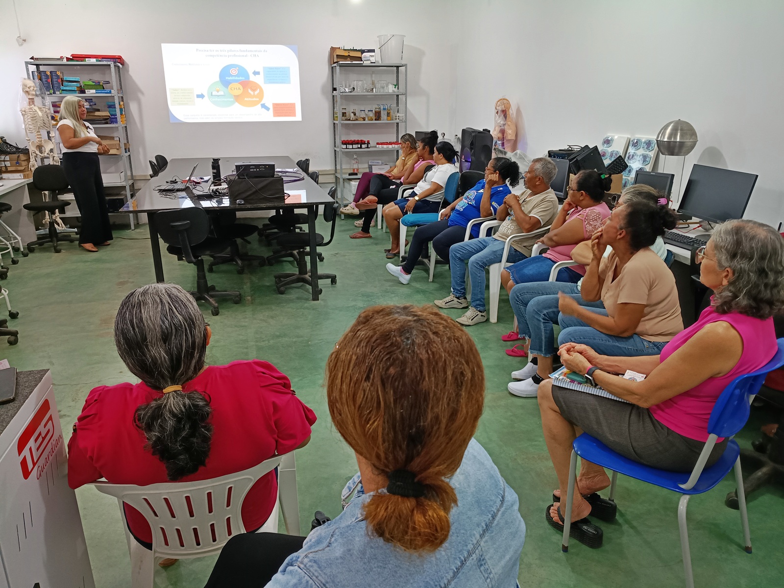 No momento, você está visualizando AASJN capacita equipes de limpeza e merendeiras em higiene, segurança e trabalho em equipe