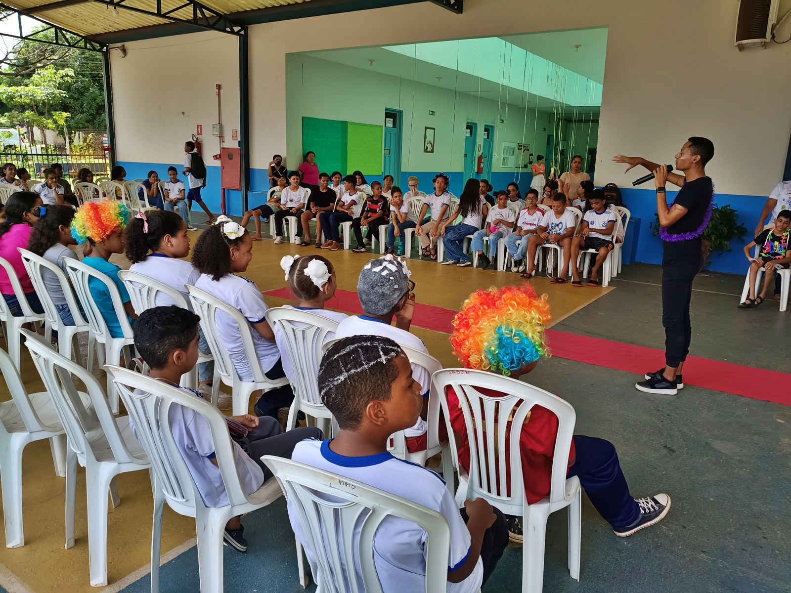 No momento, você está visualizando Carnaescola promove integração e celebração cultural na Escola Estadual João Paulo II