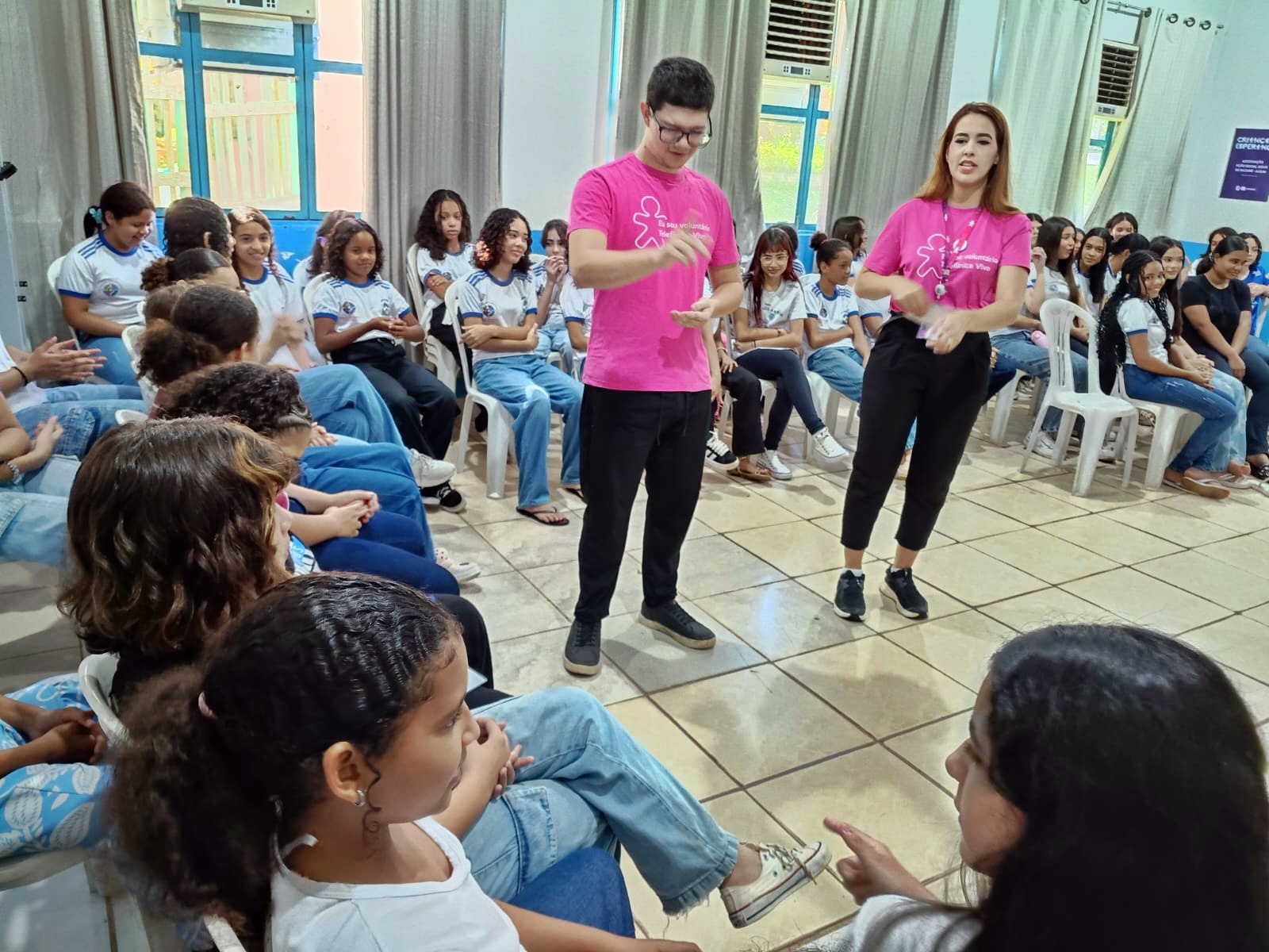 No momento, você está visualizando Ação voluntária  marca o Dia Internacional da Mulher com foco no protagonismo juvenil.