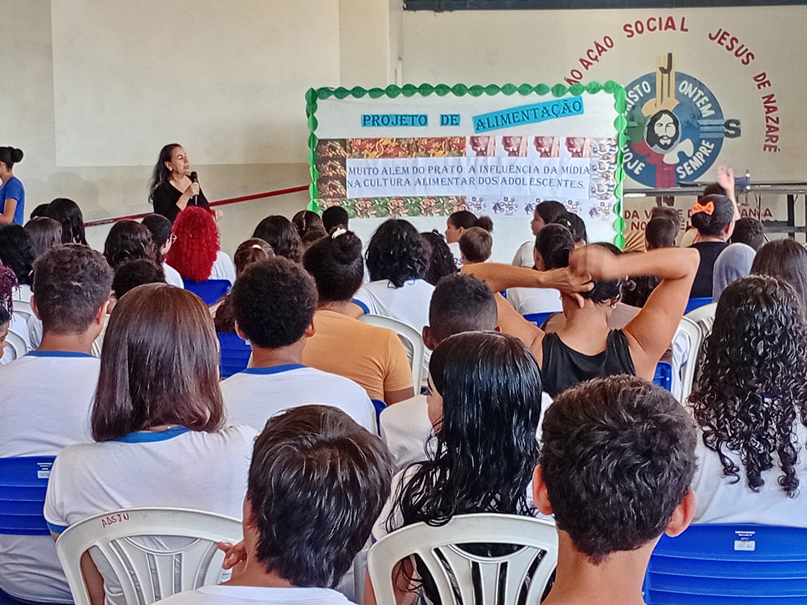 No momento, você está visualizando Escola João Paulo II promove culminância sobre influência digital e cultura indígena