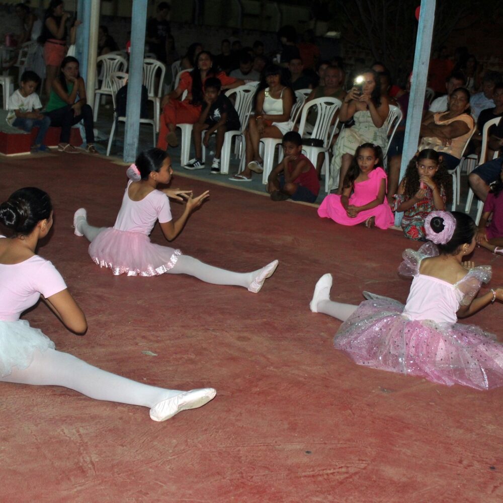 Noite Cultural no Arte-Fato celebra talentos e promove reflexões sobre cidadania e paz